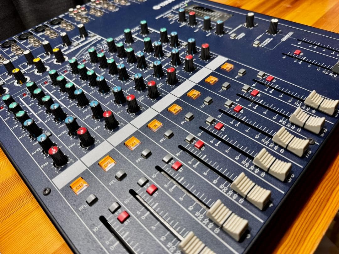 美品 YAMAHA MG124C 12チャンネル アナログミキシングコンソール