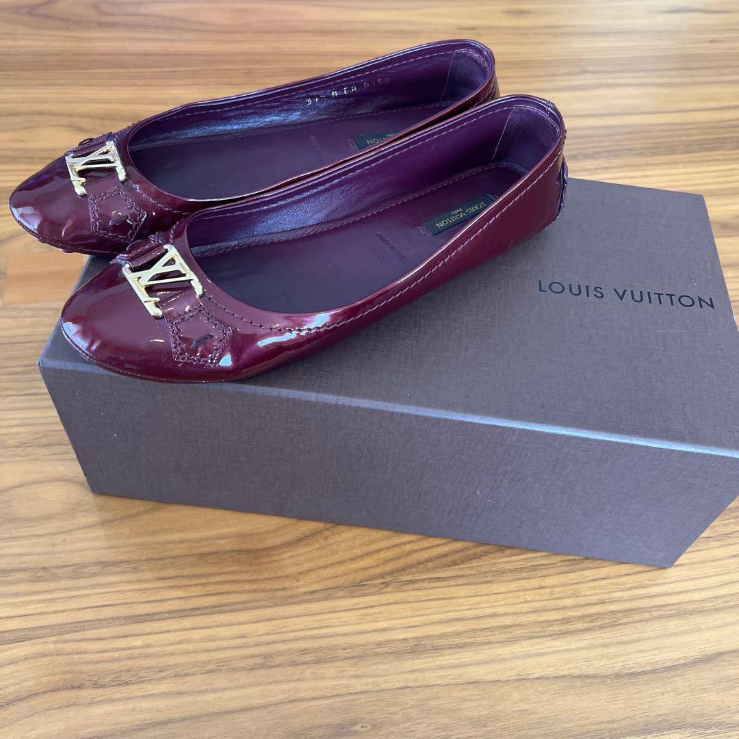 LOUIS VUITTON ワインレッド フラットシューズ