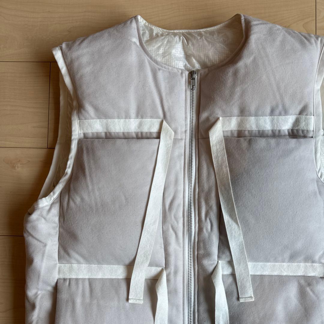 SEEALL ノーカラー コードデザイン ダウンベスト