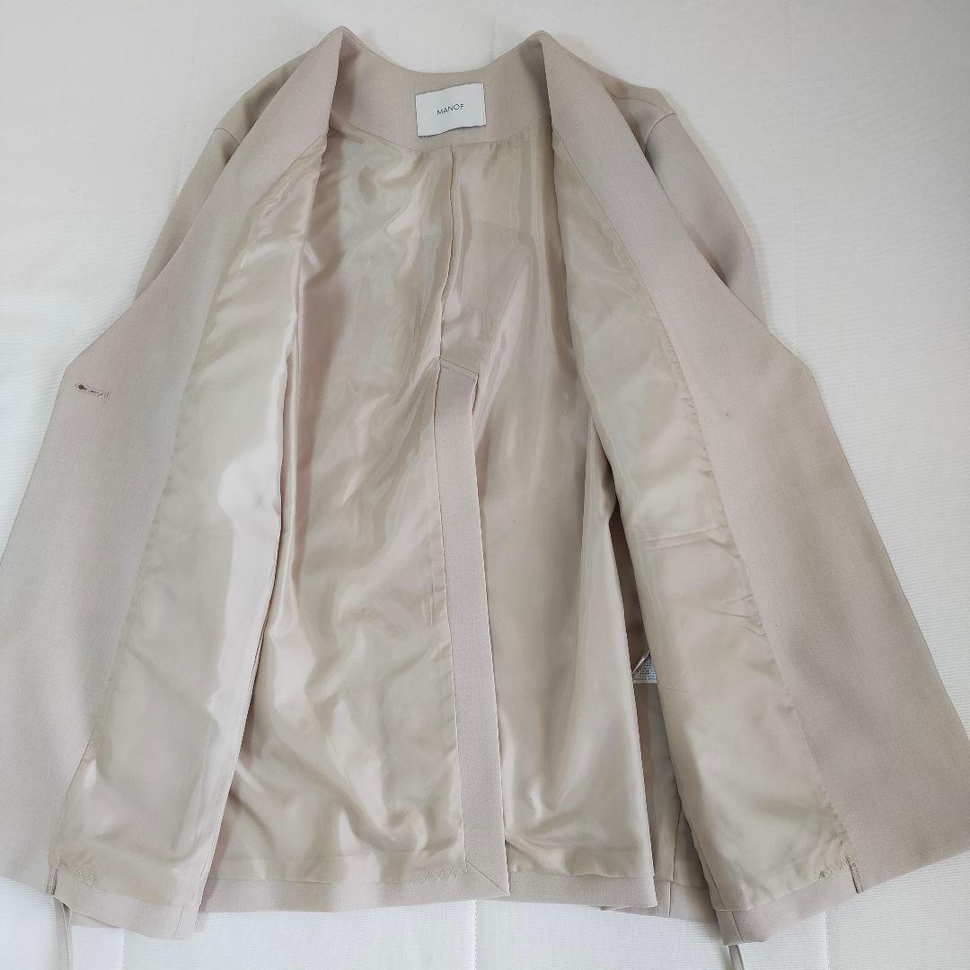 マノフ　MANOF ノーカラージャケット　ベージュ
