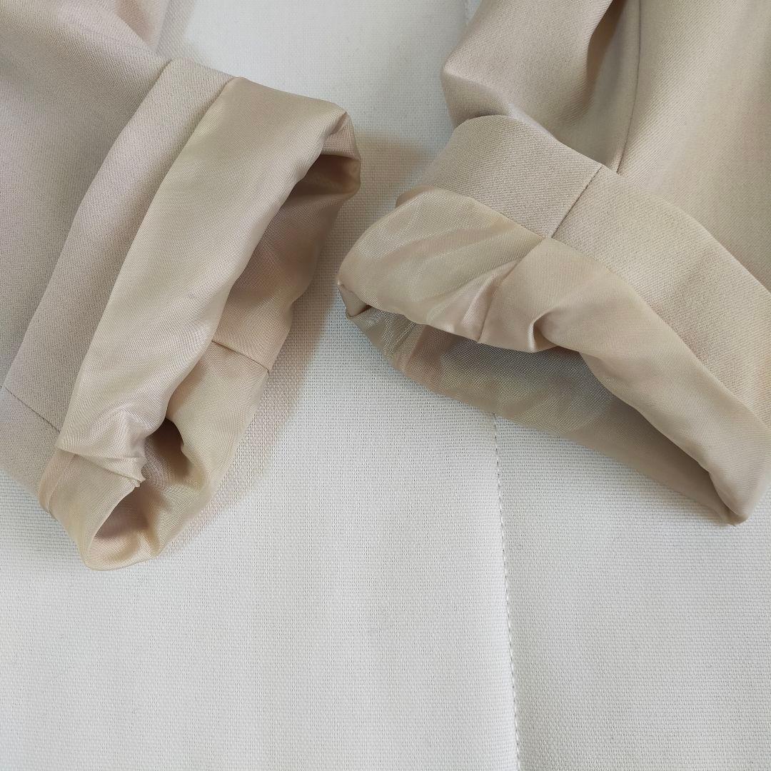 マノフ　MANOF ノーカラージャケット　ベージュ