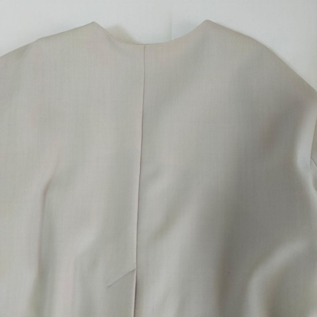 マノフ　MANOF ノーカラージャケット　ベージュ