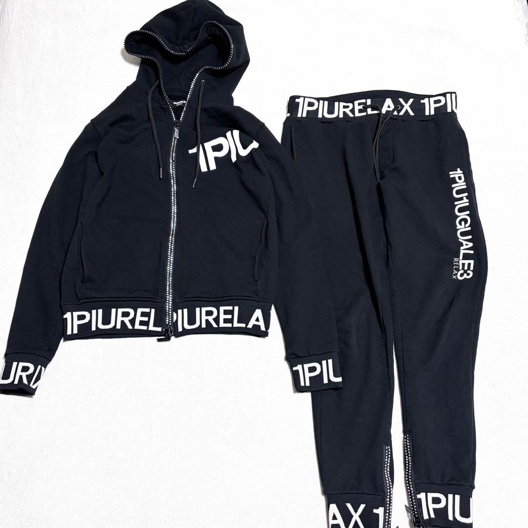 1PIU1UGUALE3 RELAX ビッグロゴ セットアップ L