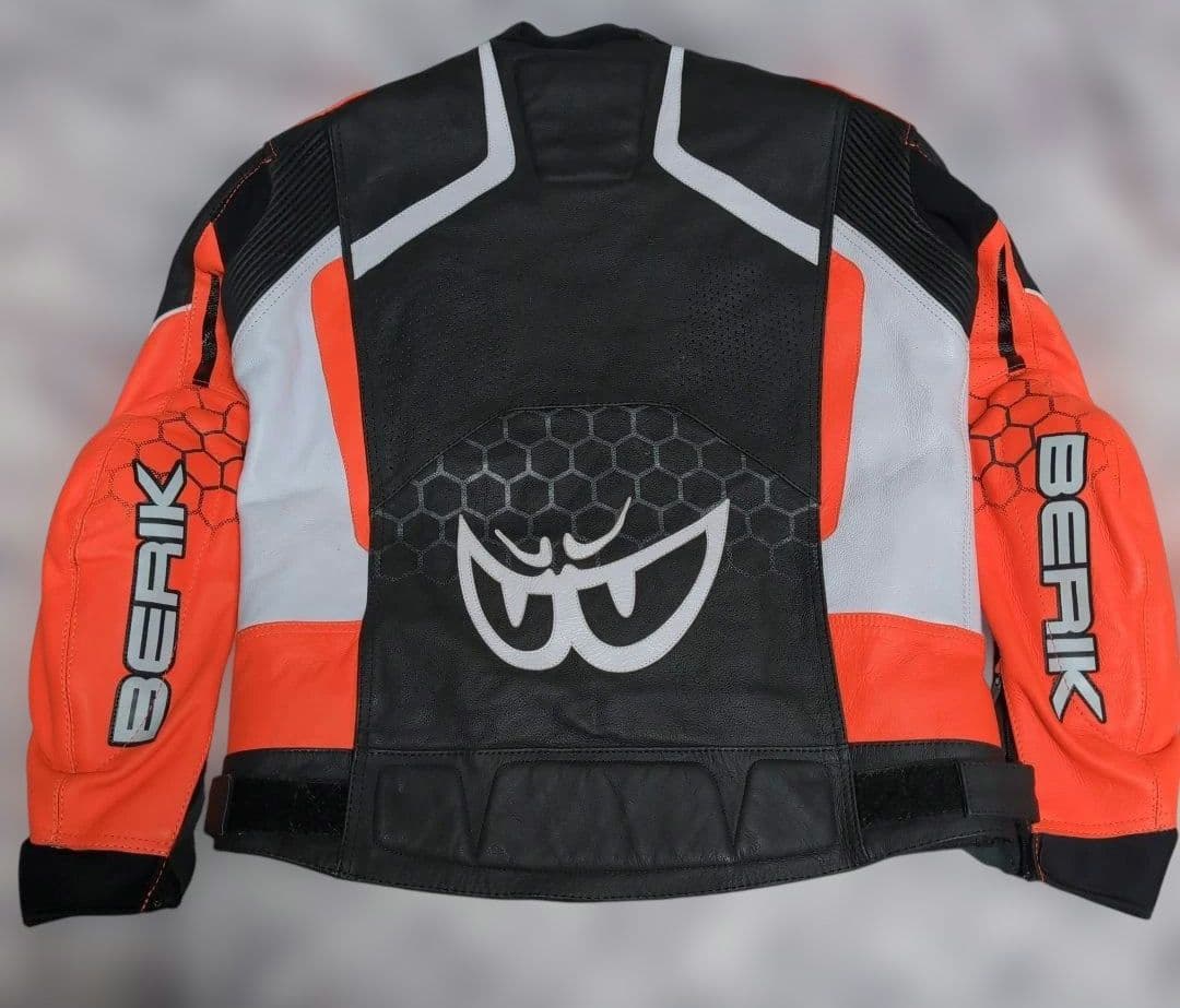 新品　ベリック　レザージャケット　56サイズ　黒／白／赤　BERIK