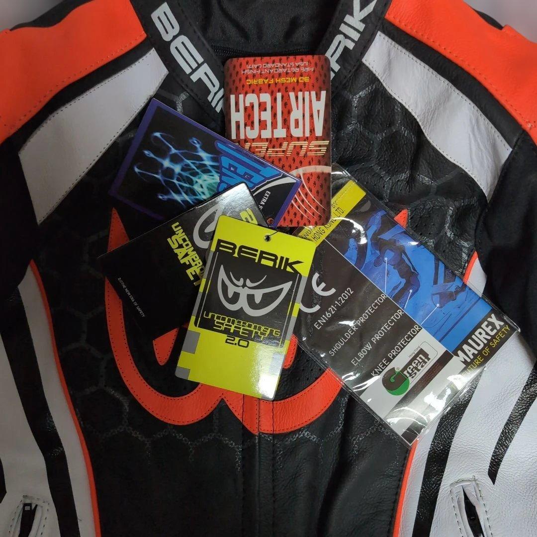 新品　ベリック　レザージャケット　56サイズ　黒／白／赤　BERIK