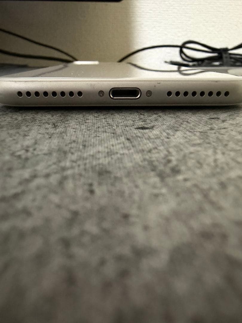 【フィルム1枚おまけ】iPhone8 Plus シルバー 64GB SIMフリー