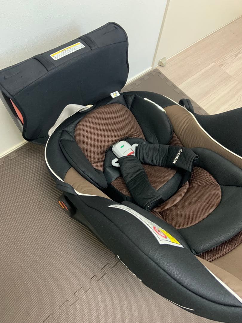 美品　コンビ combi 回転式チャイルドシート　チャイルドシート