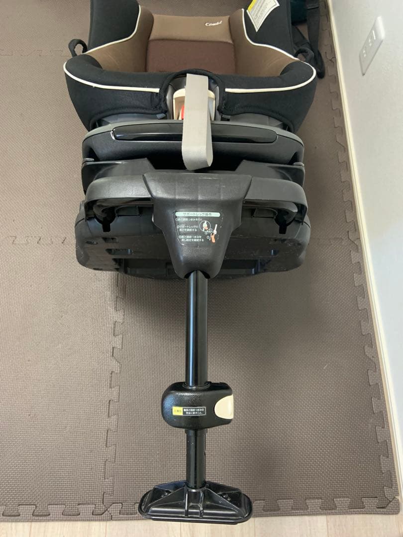 美品　コンビ combi 回転式チャイルドシート　チャイルドシート