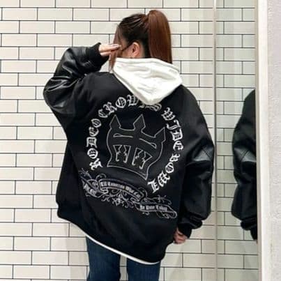 新作BIackletterスタジャン　黒　M 13200円