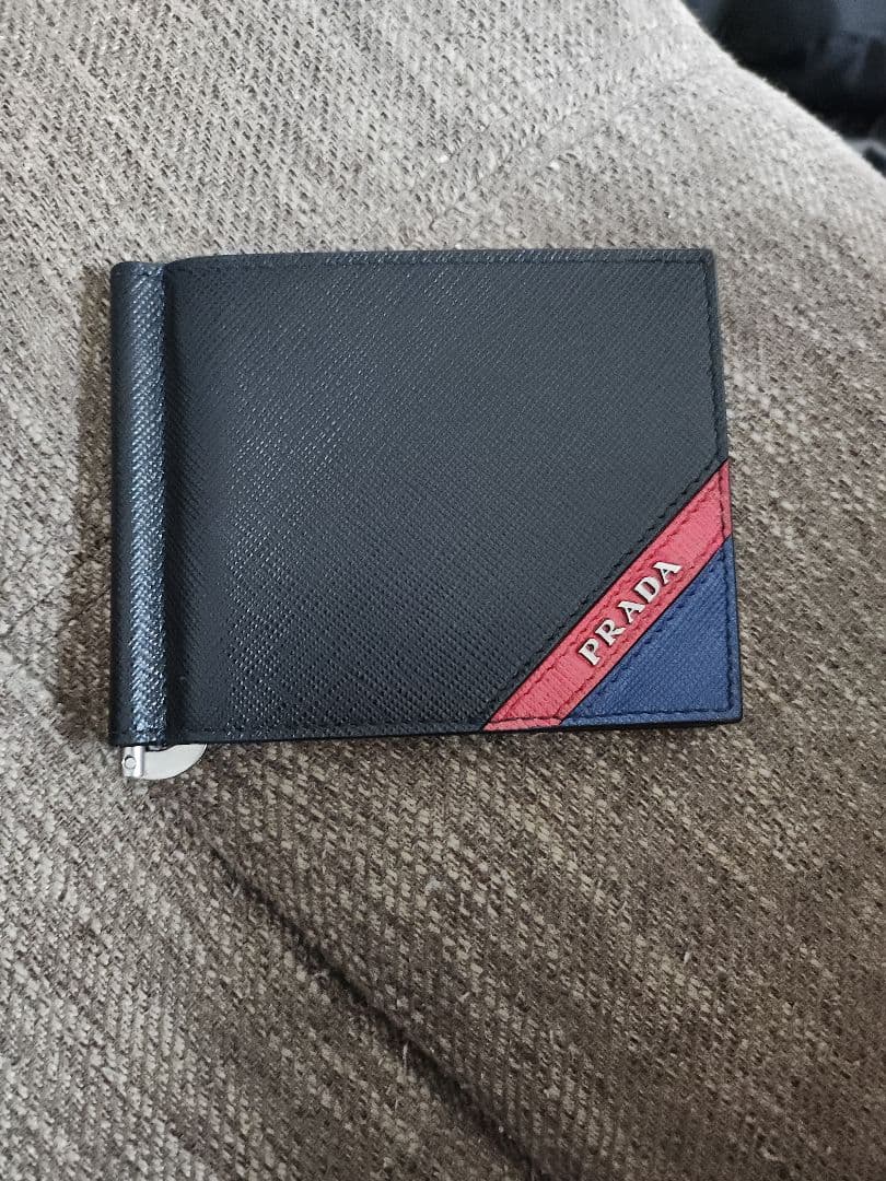 PRADA レザー マネークリップ