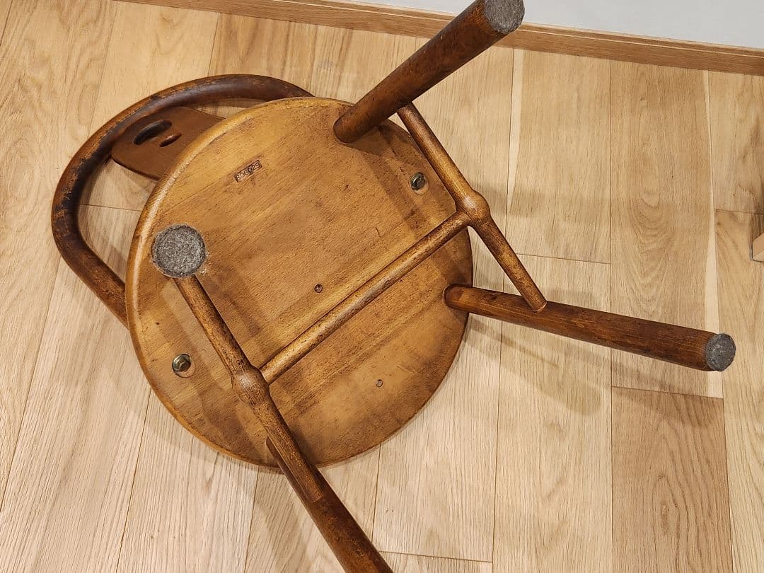 お*ん様 【交渉可】Karimoku　カリモク家具　木製ダイニングチェア　2脚セ