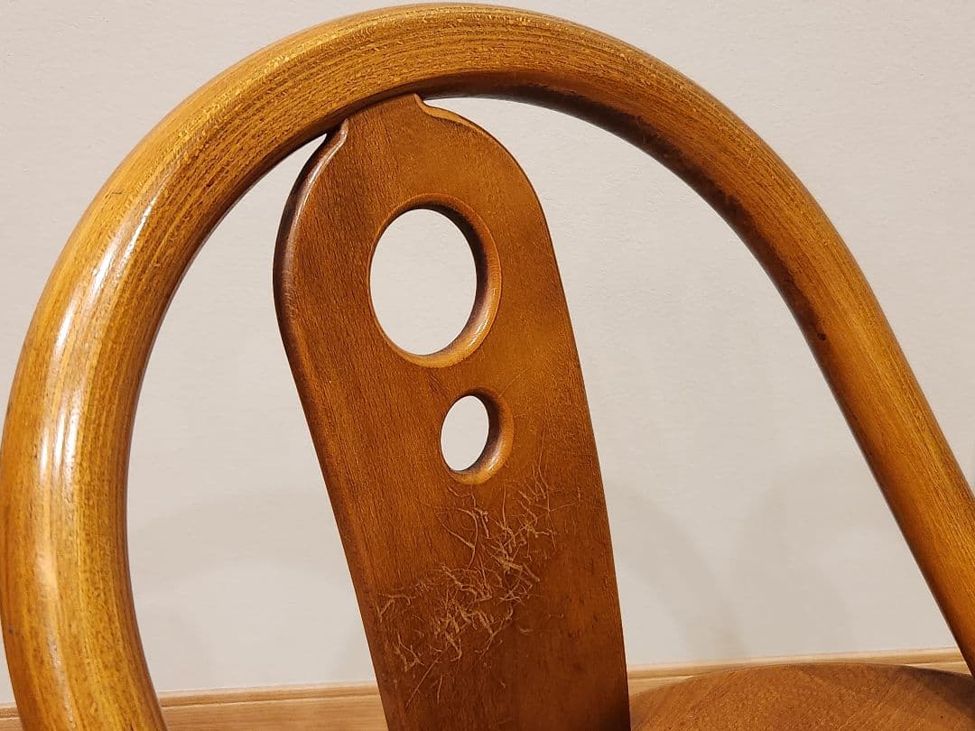 お*ん様 【交渉可】Karimoku　カリモク家具　木製ダイニングチェア　2脚セ