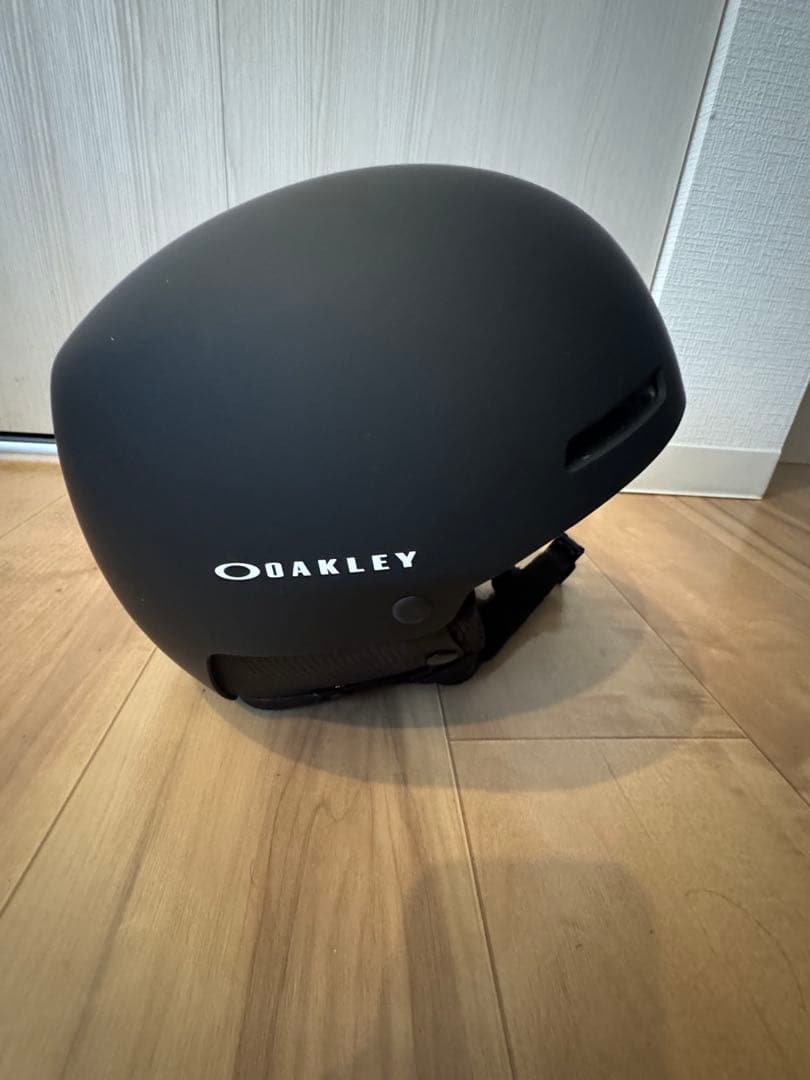 OAKLEY スノーボードヘルメット Mサイズ