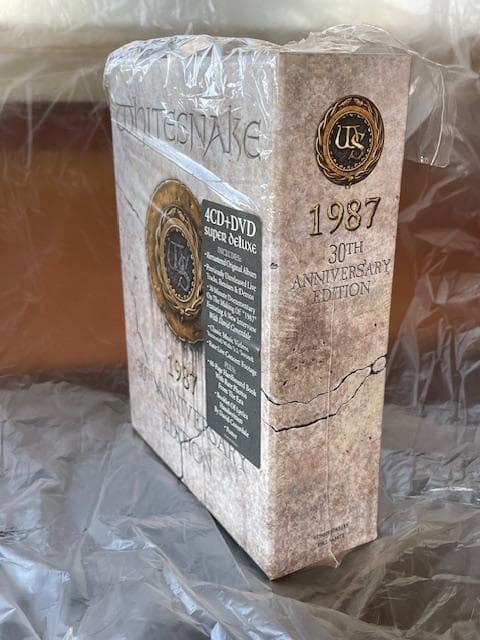 WHITESNAKE / 白蛇の紋章～サーペンス・アルバス 30周年記念盤