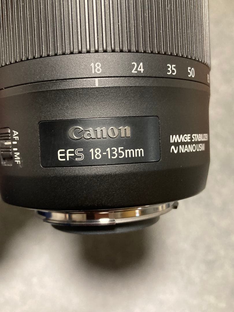 Canon EF-S 18-135mm レンズ