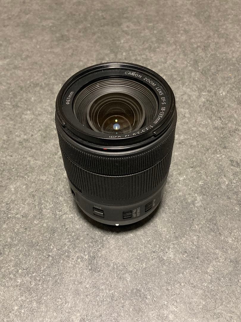 Canon EF-S 18-135mm レンズ