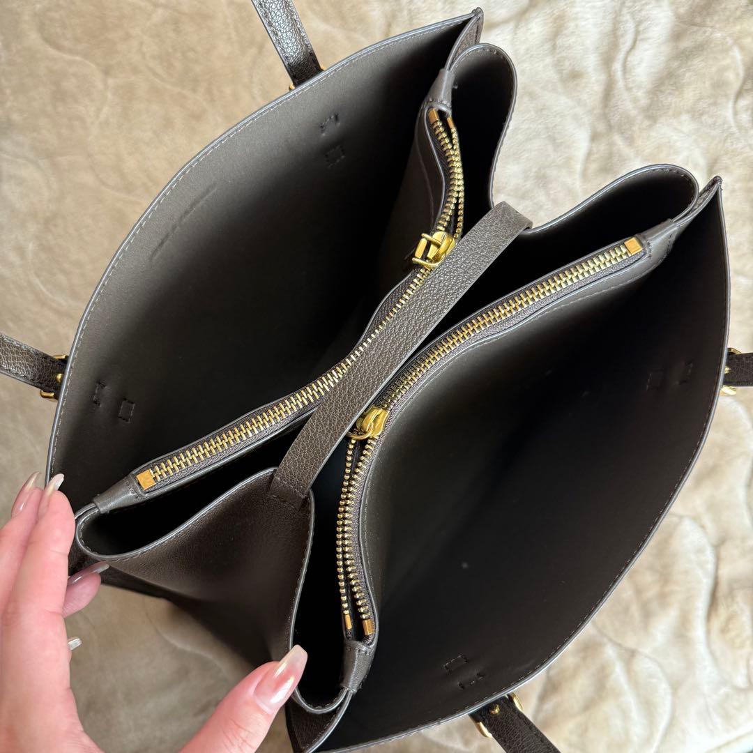 《最終値下》CHARLES & KEITH トートバッグ ビジネスバッグ