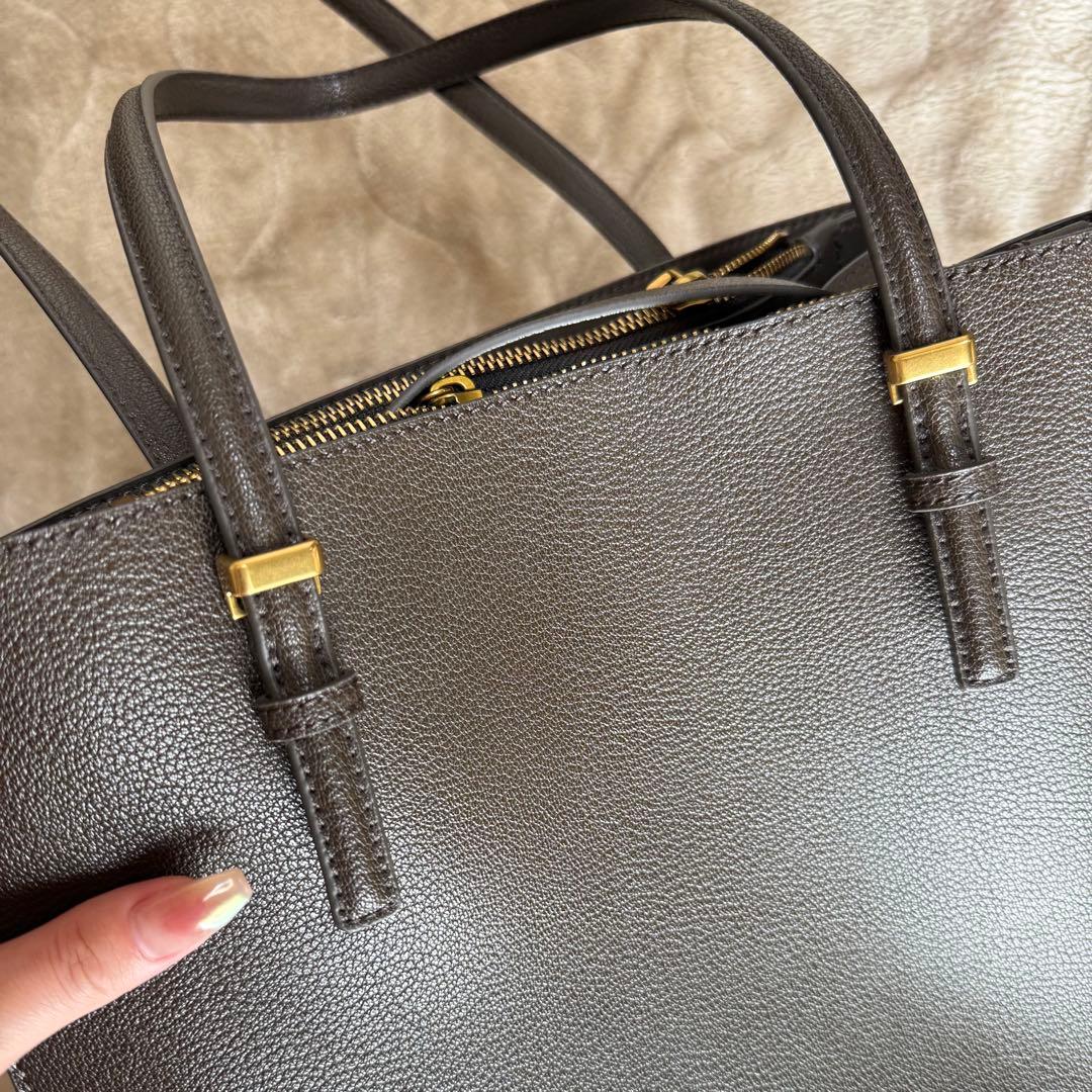 《最終値下》CHARLES & KEITH トートバッグ ビジネスバッグ