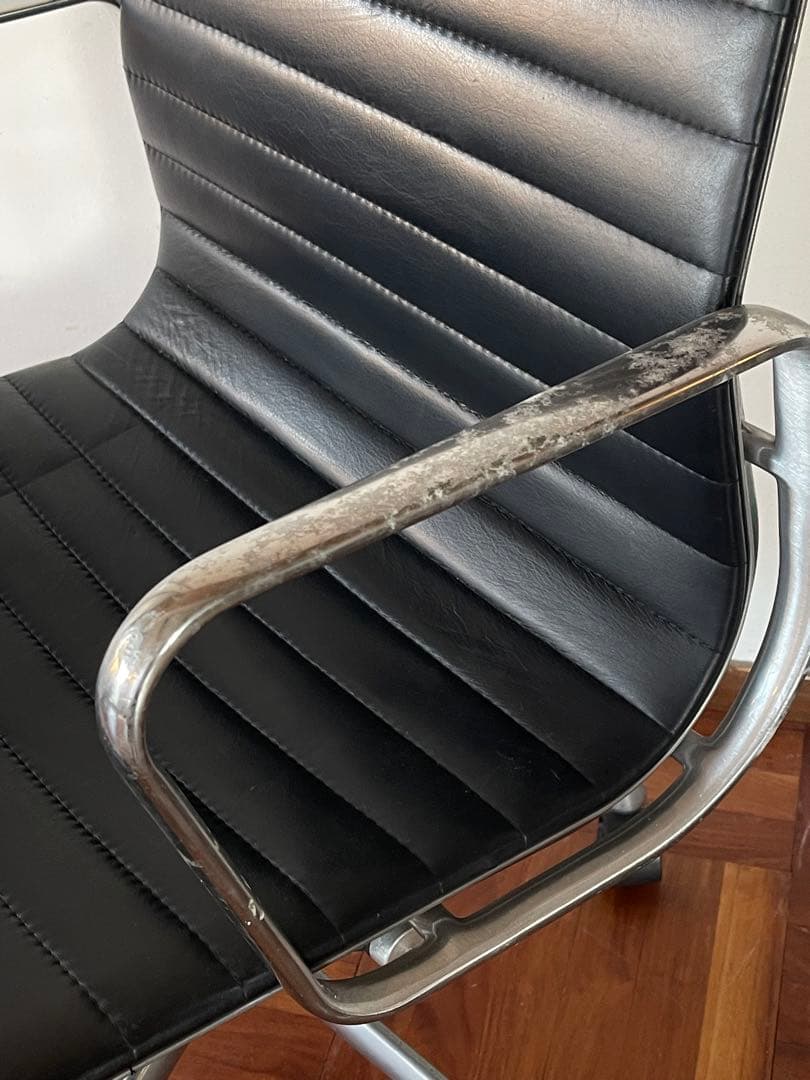 ハーマンミラー イームズ アルミナム グループ デスク チェア 本革