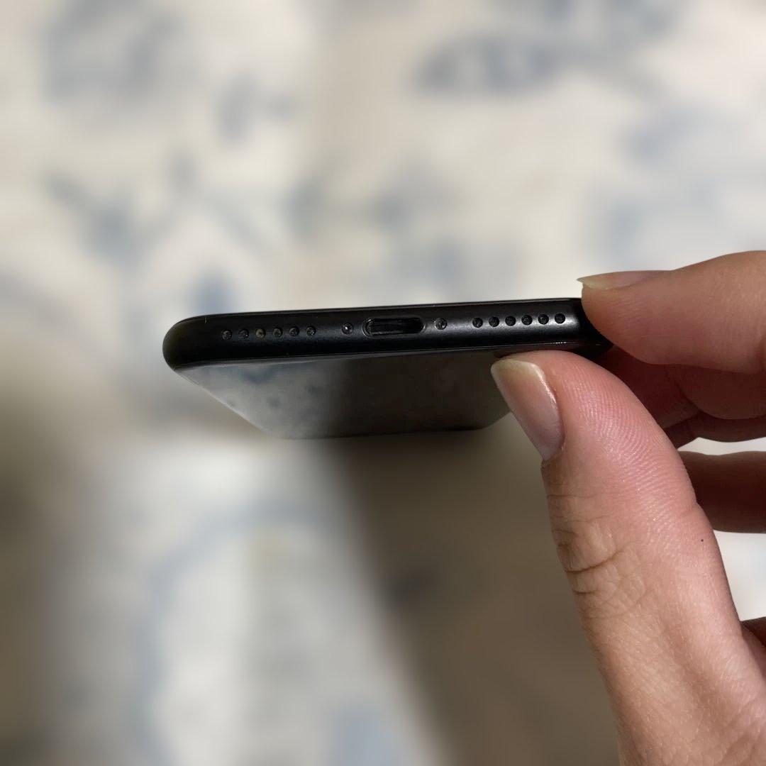 Apple iPhone SE(第2世代) 64GB ブラック SIMフリー