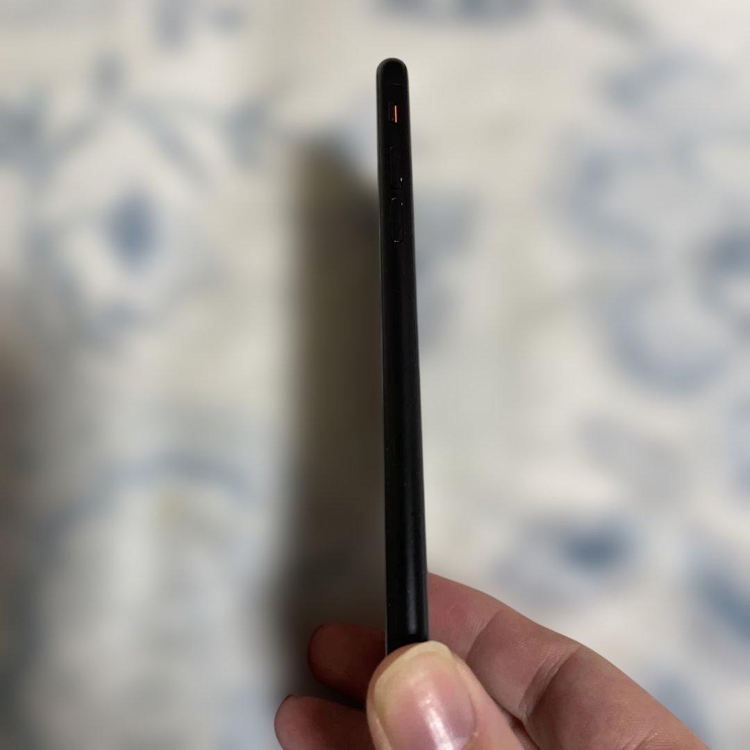 Apple iPhone SE(第2世代) 64GB ブラック SIMフリー