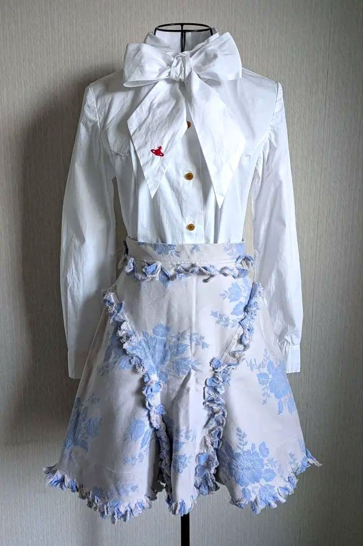 vivienne westwood ✨未使用✨ ゴブラン ローズ デニムスカート