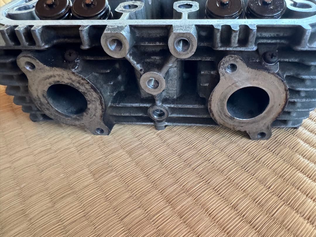 cb250tヘッドシリンダー