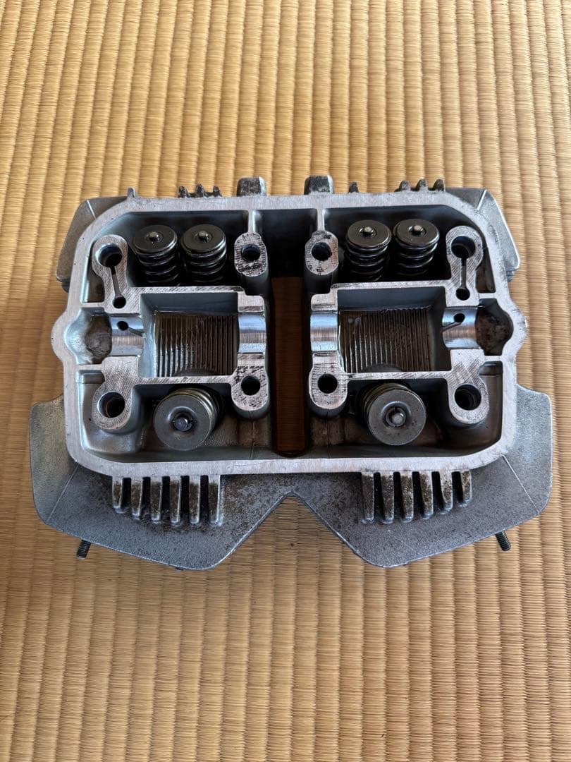 cb250tヘッドシリンダー