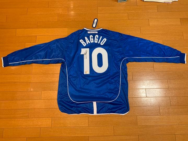 バッジョ  直筆サイン　ユニホーム　鑑定書　写真付き