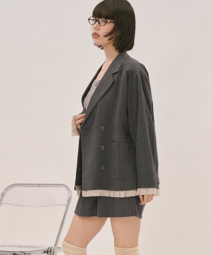 フリルレイヤードデザインジャケット