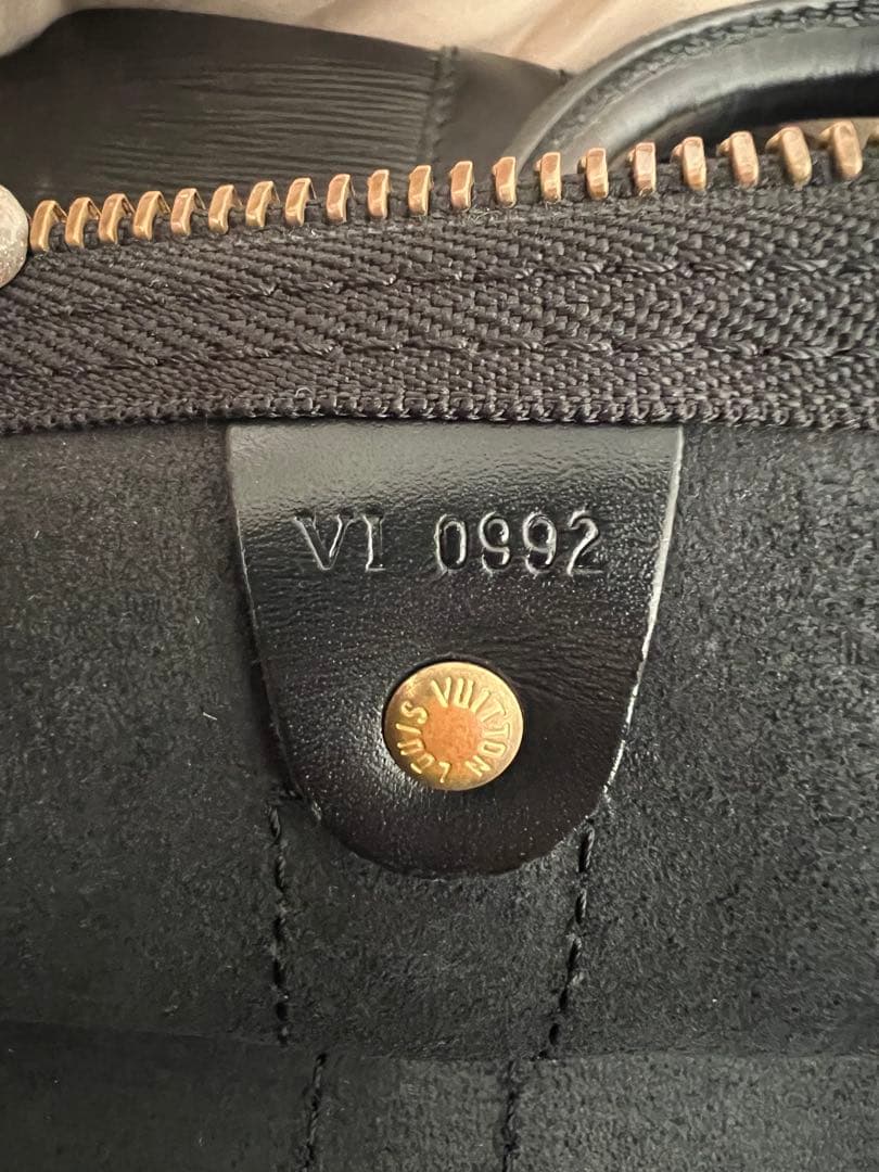 ルイヴィトン　エピ　キーポル　ボストンバッグ 黒