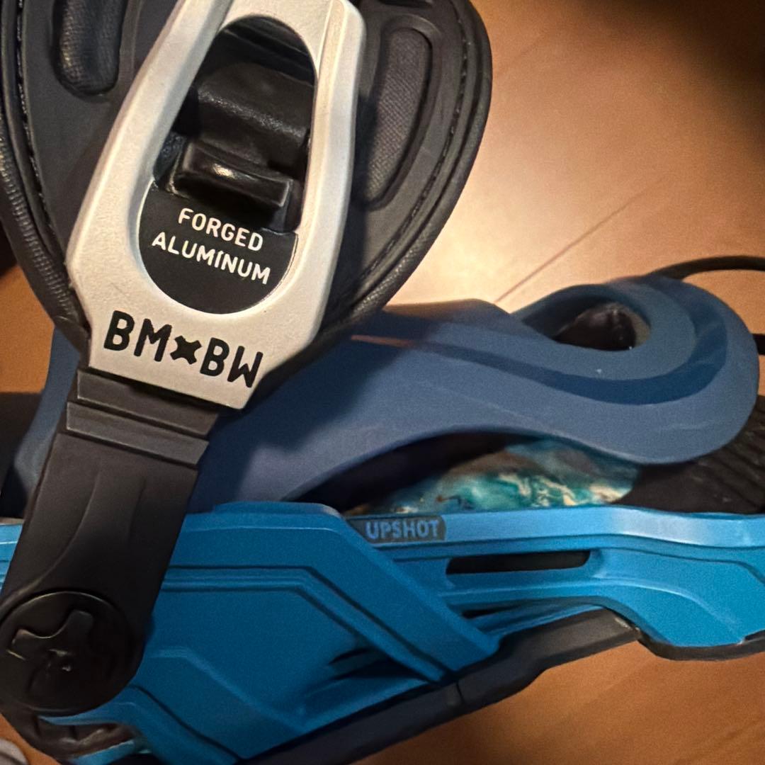 青/黒 スノーボードビンディング　ベントメタル