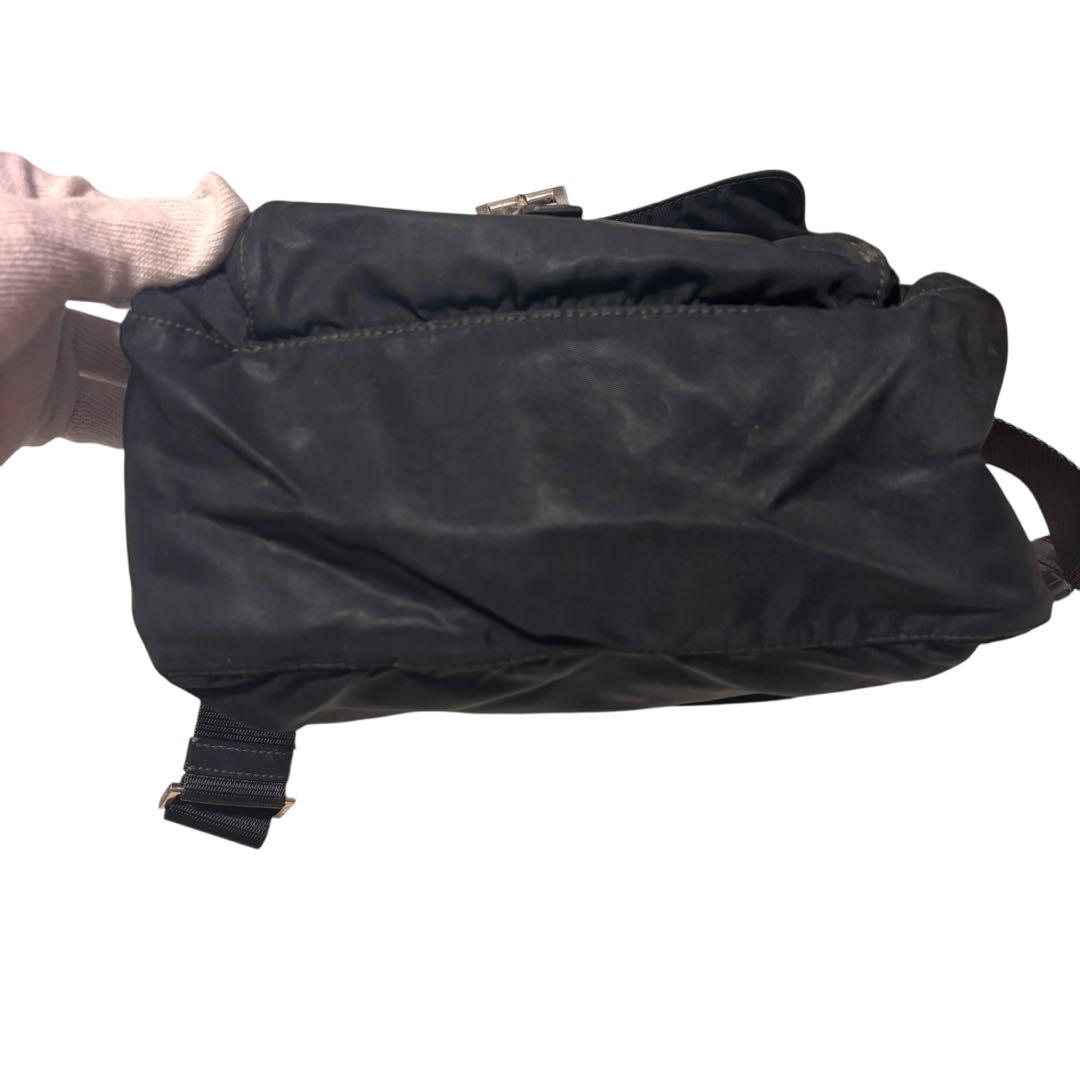 PRADA ブラック ショルダーバッグ 中型