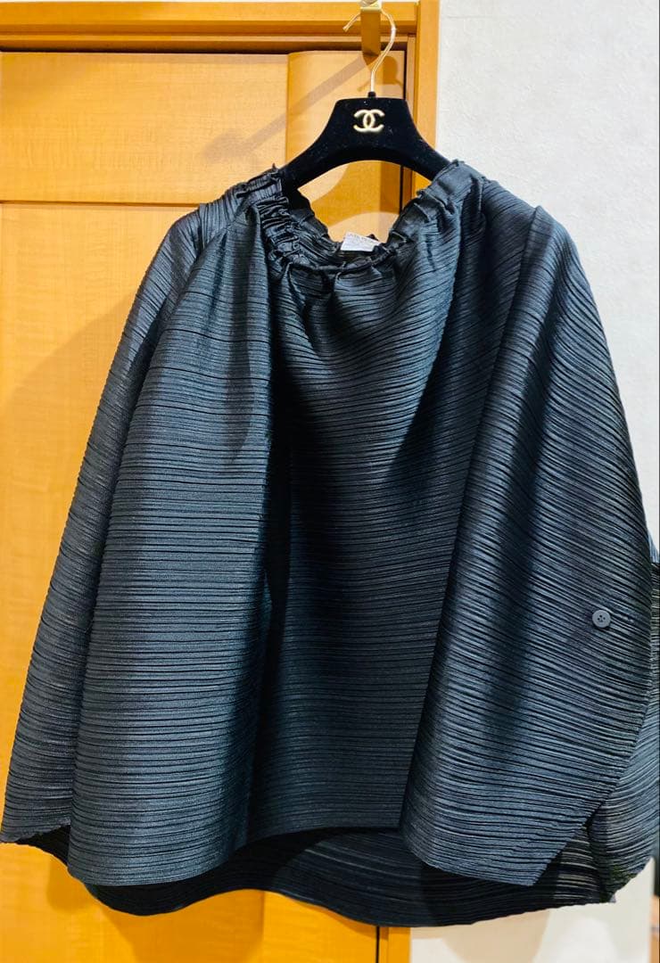 プリーツプリーズ　フレアスカート