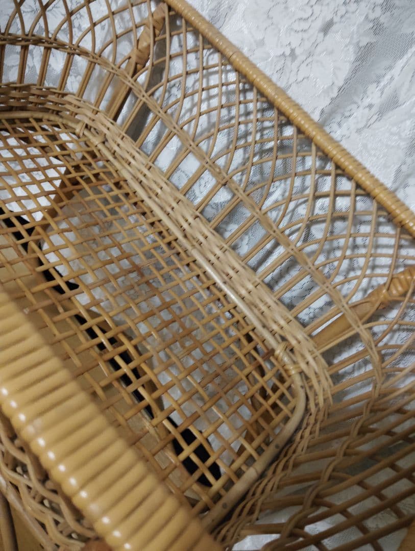 ラタン製バスケット