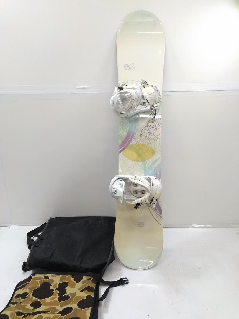 激安! K2 moment 142cm レディーススノーボード3点セット △