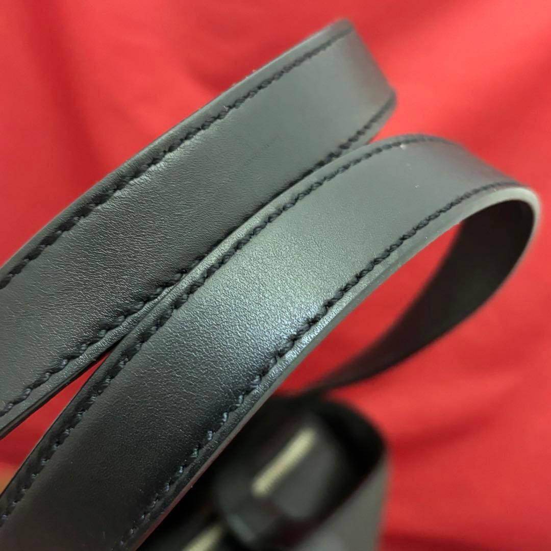 TOD'S☆ブラックレザー ビジネストートバッグ