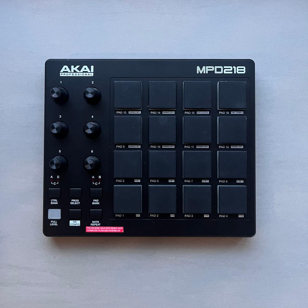【美品・箱】AKAI MPD218