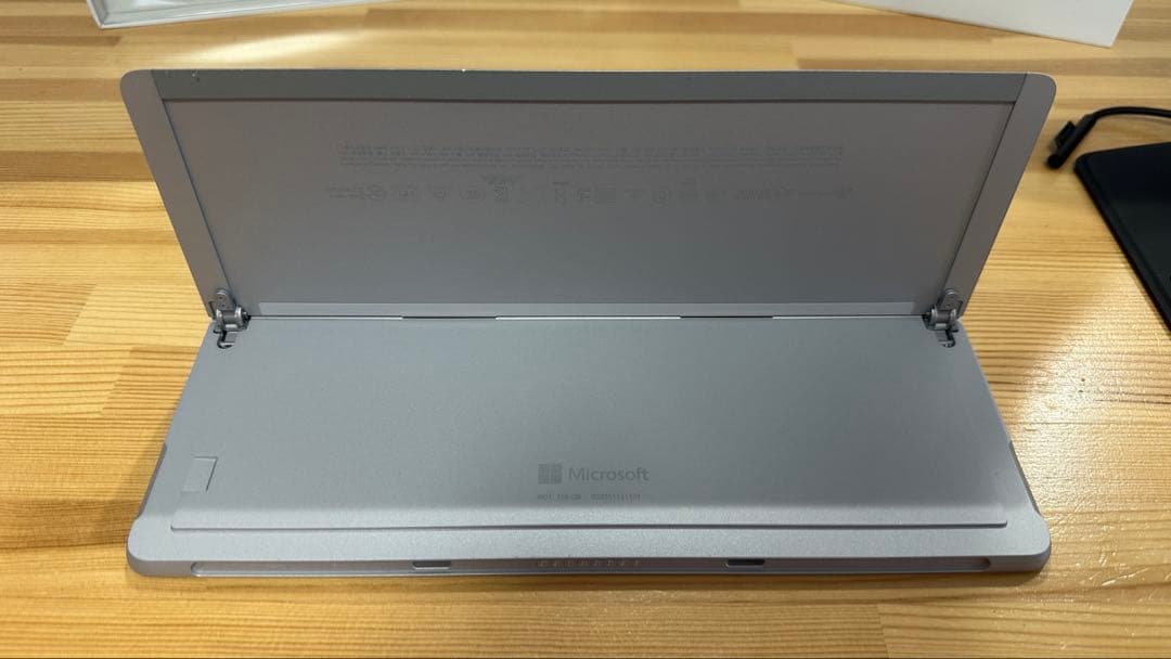 Microsoft Surface Go 2 本体 キーボードカバー付き