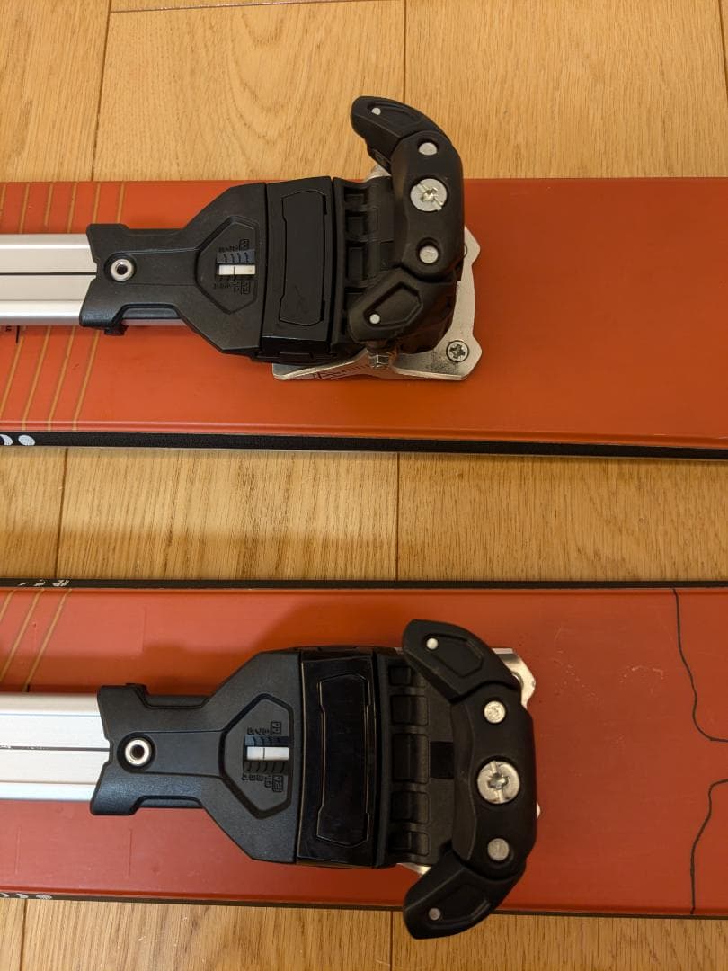 LINE OUTLINE 178cm 、チロリア　アンビション12