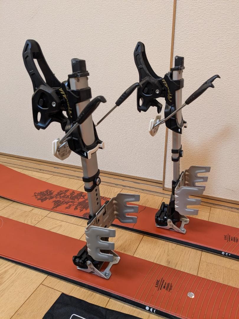 LINE OUTLINE 178cm 、チロリア　アンビション12