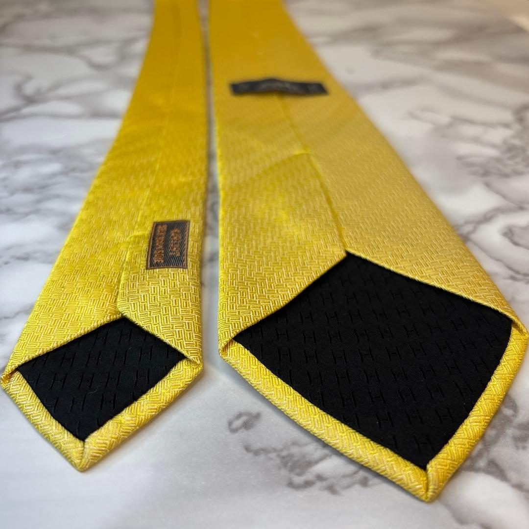 【美品✨】HERMES ネクタイ　イエロー　黄色　刺繍　レア