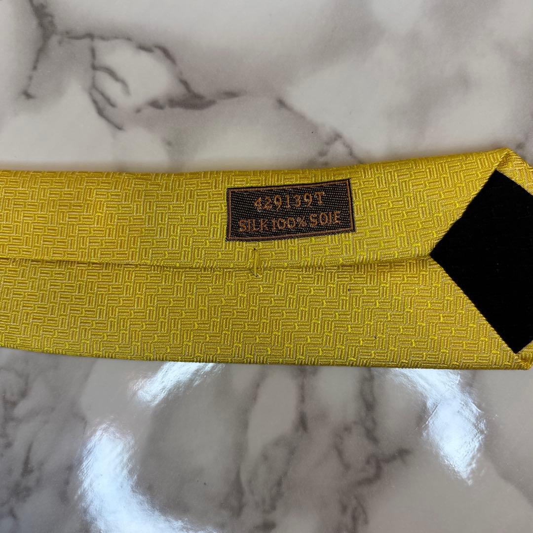 【美品✨】HERMES ネクタイ　イエロー　黄色　刺繍　レア