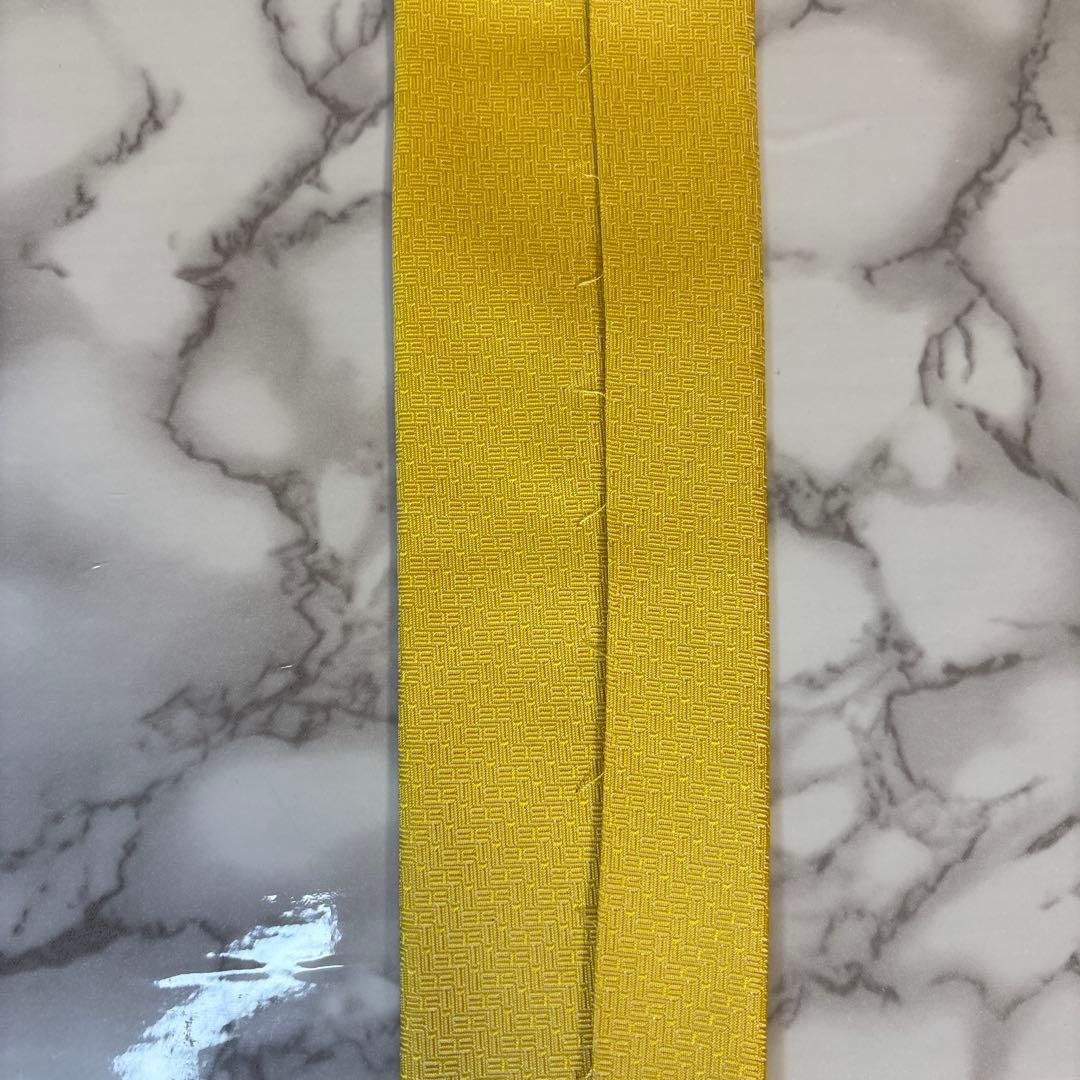 【美品✨】HERMES ネクタイ　イエロー　黄色　刺繍　レア