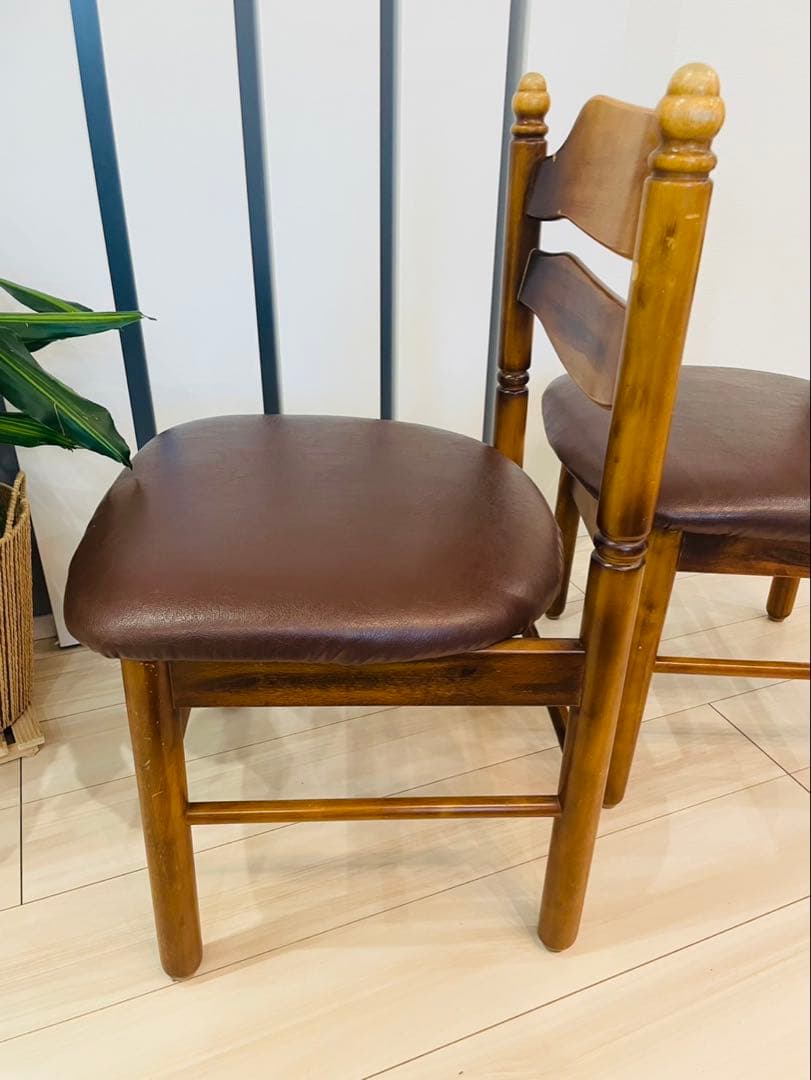 【カリモク】コロニアル　ダイニングチェア　椅子　2脚セット