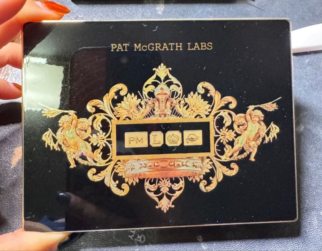 patmcgrath 最新　Mega Eye Shadow Palette