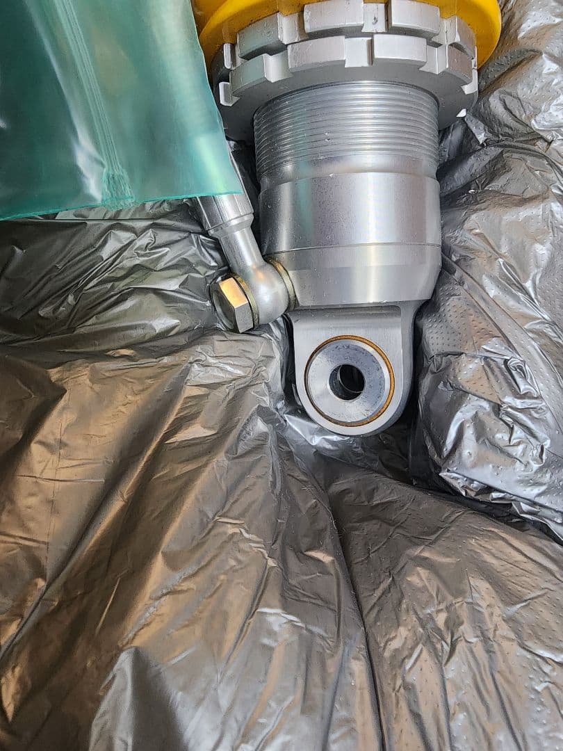 オーリンズ　RS660 リアサスペンション　AP660