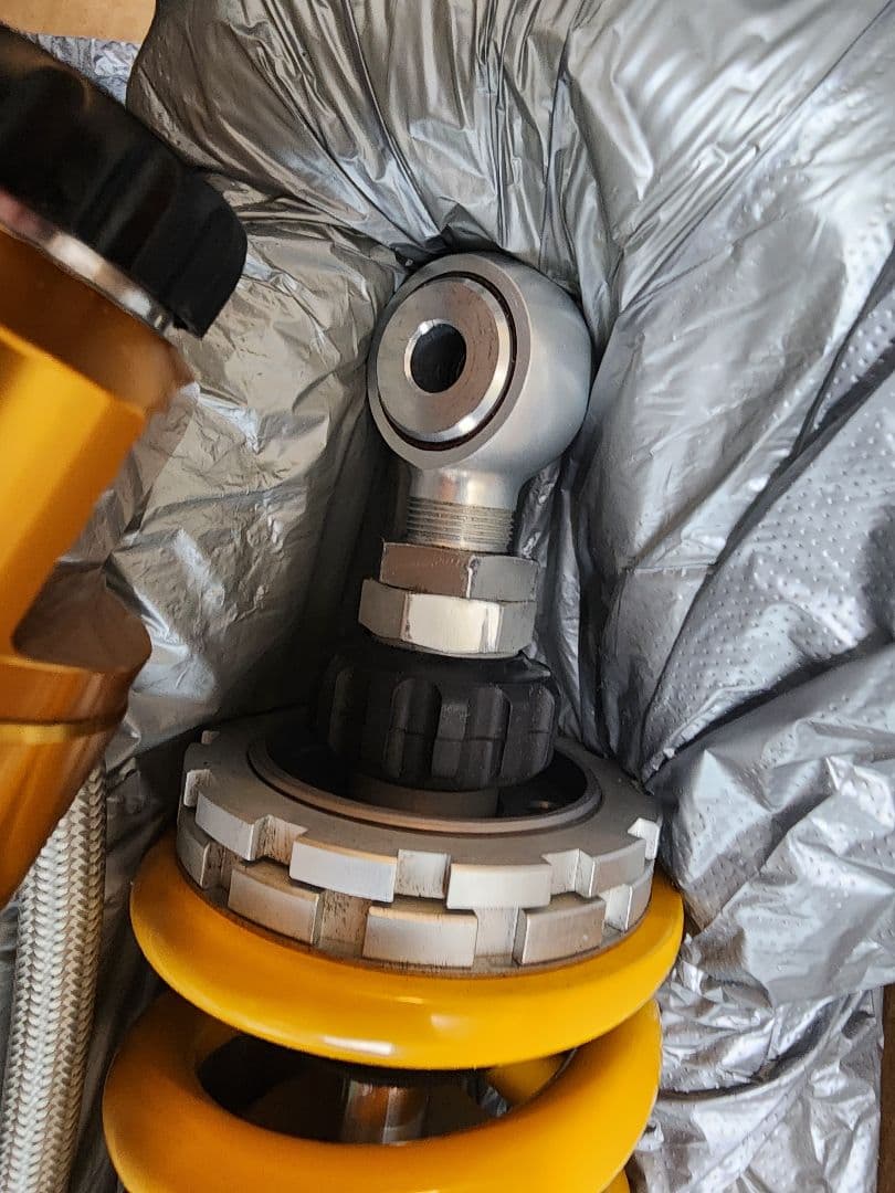 オーリンズ　RS660 リアサスペンション　AP660