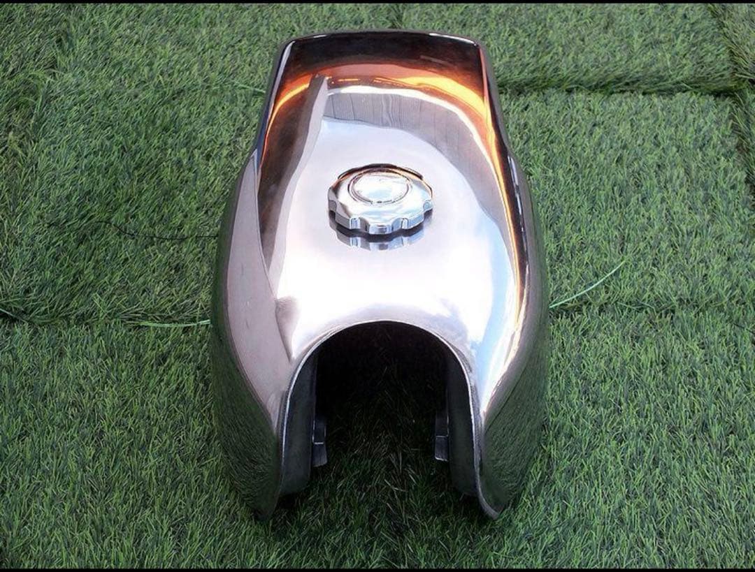 き*た様 バイクメッキ使用汎用タンク sr400 250tr クラブマン st2