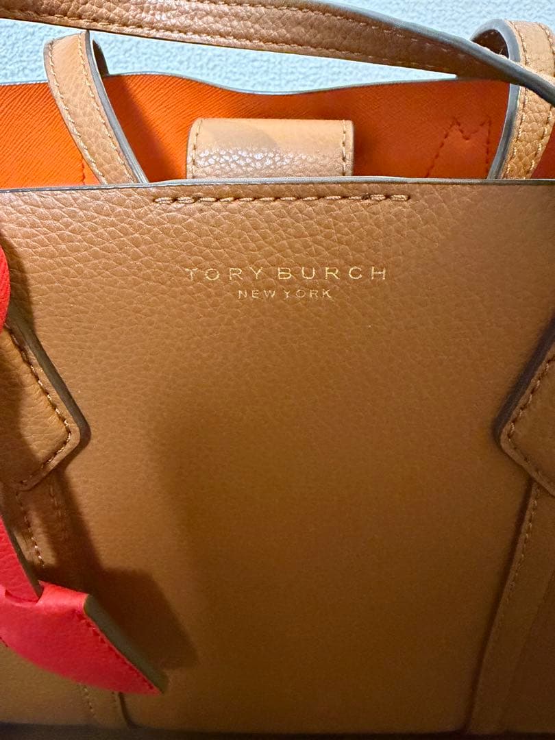 トリーバーチ　トリーバーチ ペリー 2way ショルダーバッグ コンパートメント